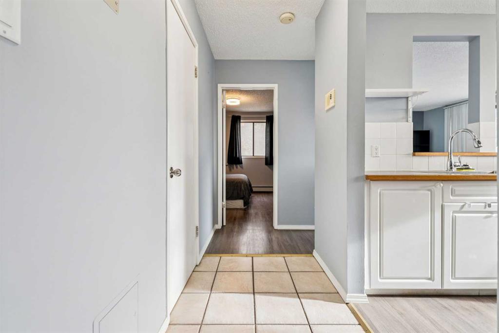 Picture for 301, 2734 17 Avenue SW