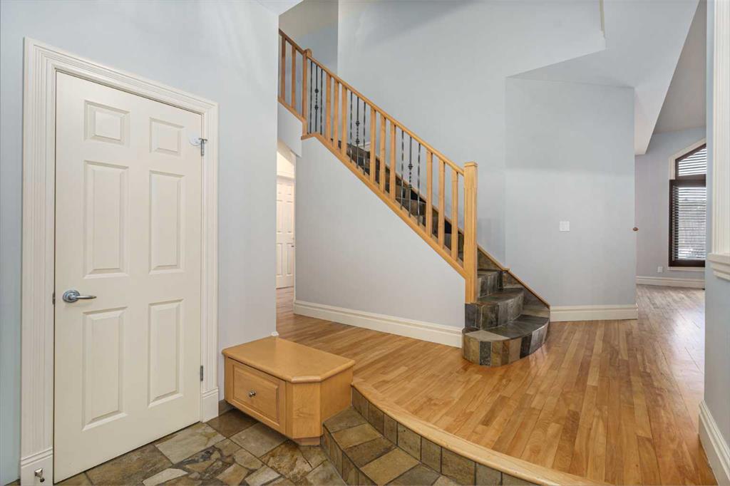 Picture for 6002 Bow Crescent NW