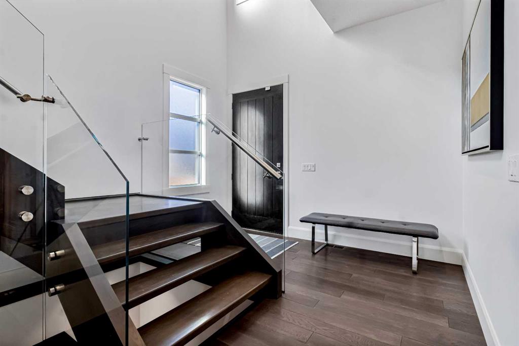 Picture for 405 29 Avenue NE