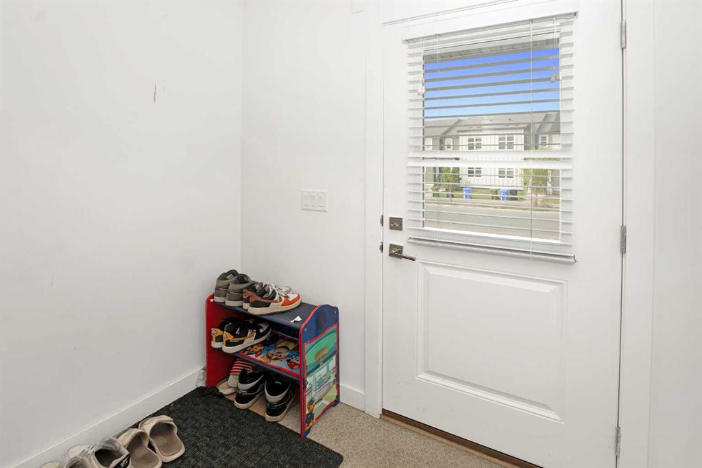 Picture for 633 savanna Boulevard NE