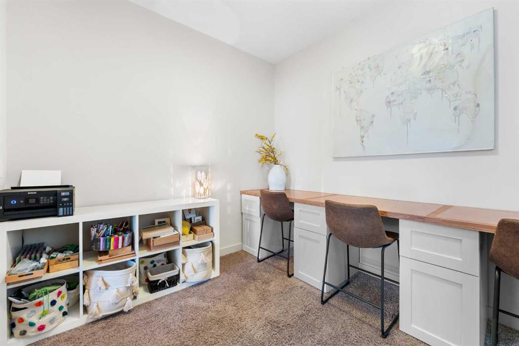 Picture for 35 Aspenshire Drive SW