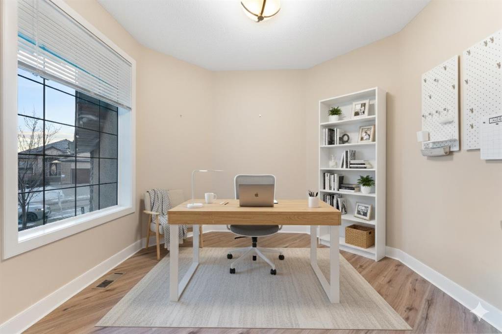 Picture for 70 Royal Ridge Manor NW