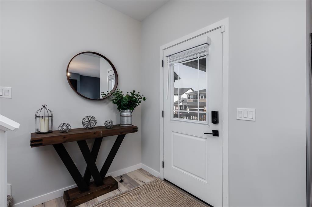 Picture for 617 Reynolds Crescent SW