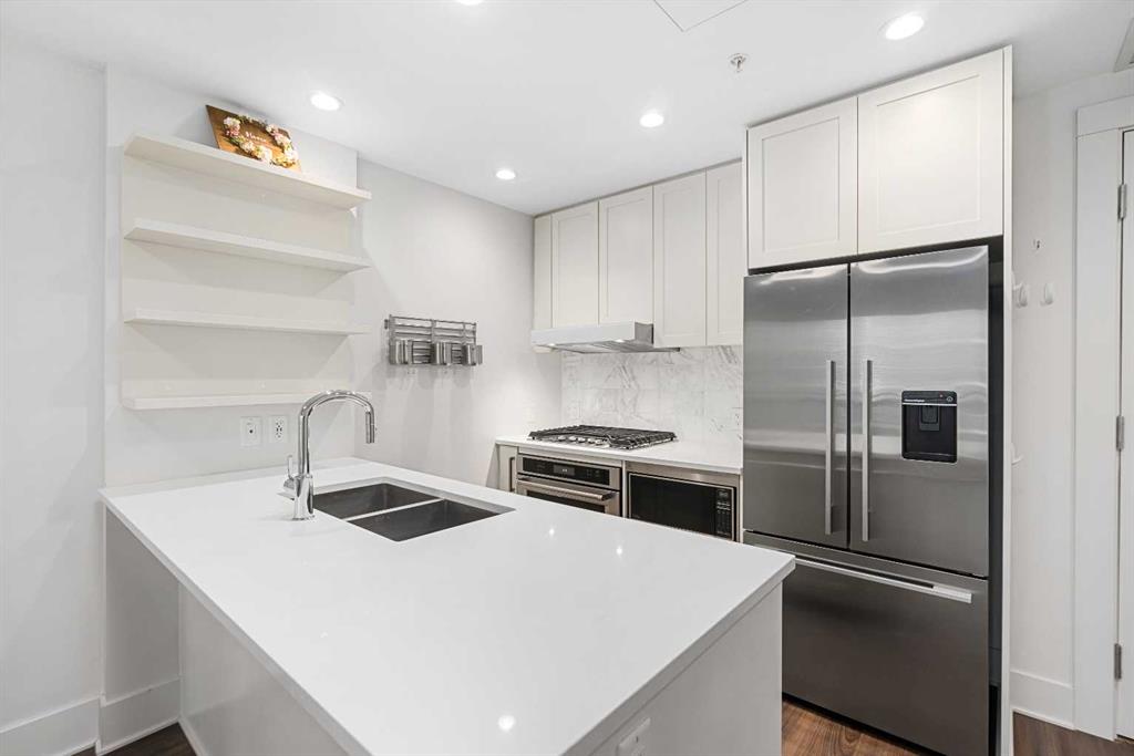 Picture for 701, 46 9 Street NE