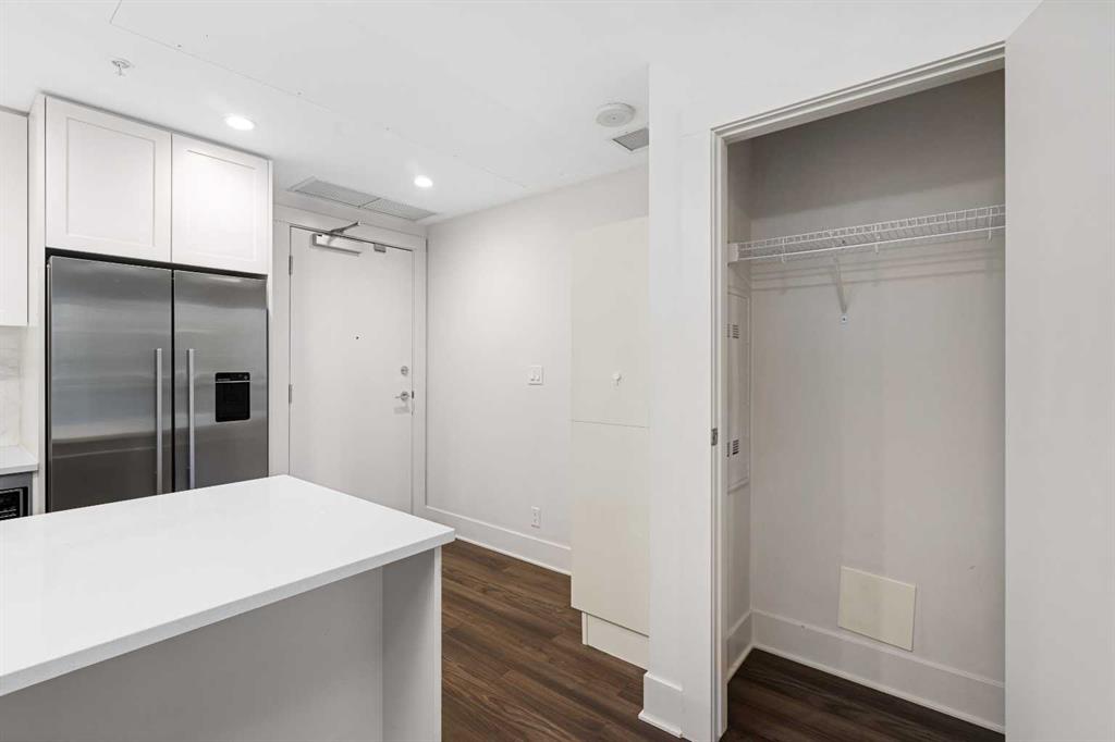 Picture for 701, 46 9 Street NE