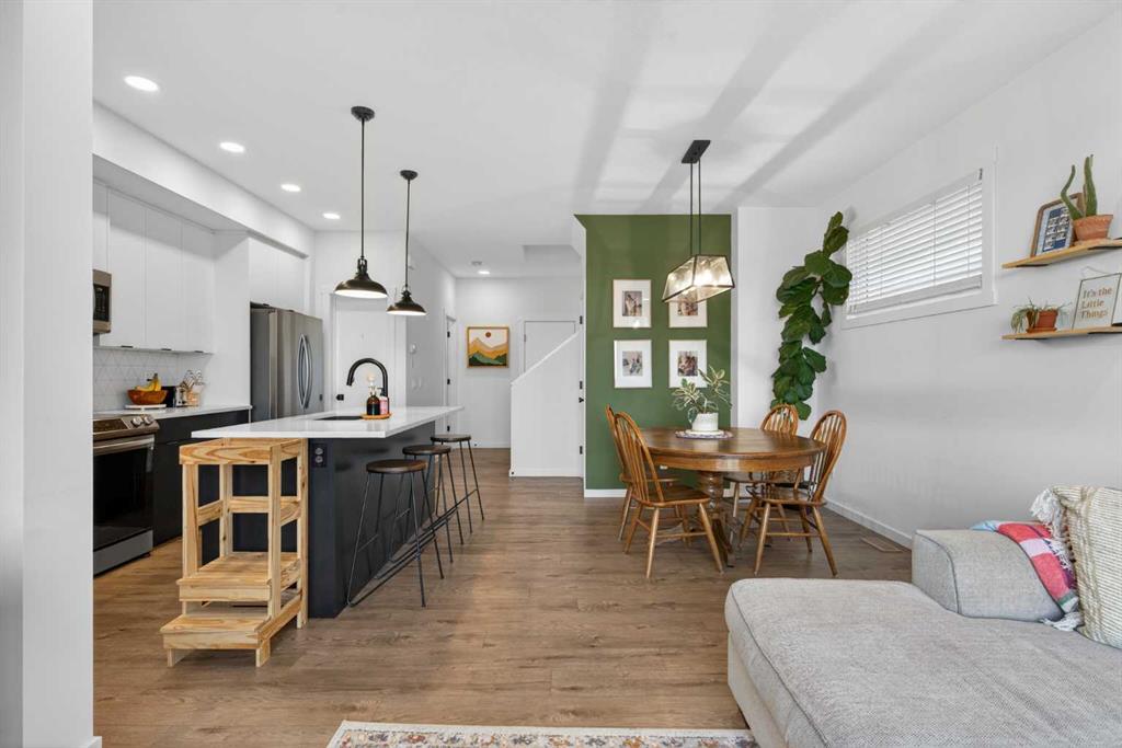 Picture for 163 Creekstone Way SW