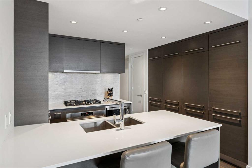 Picture for 902, 1025 5 Avenue SW