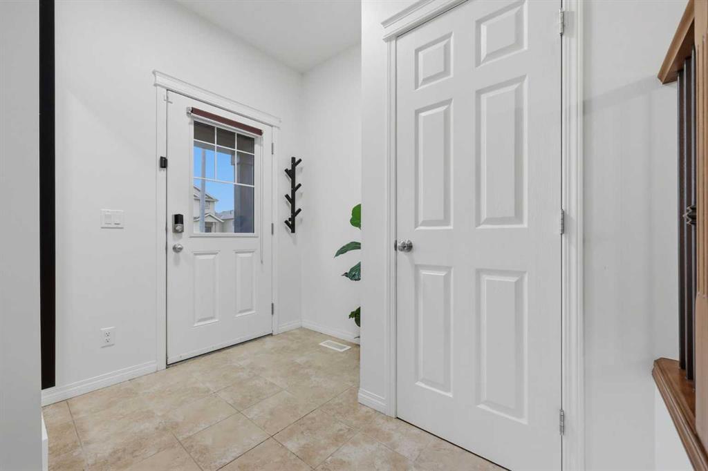 Picture for 35 Covecreek Place NE