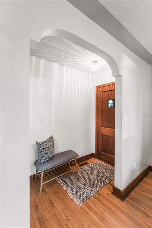 Picture for 232 21 Avenue NE