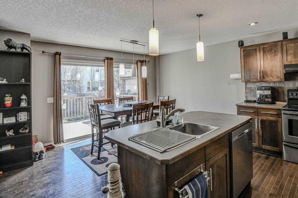 Picture for 714 Auburn Bay Heights SE