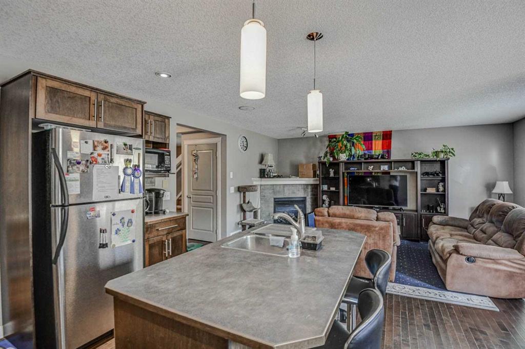 Picture for 714 Auburn Bay Heights SE