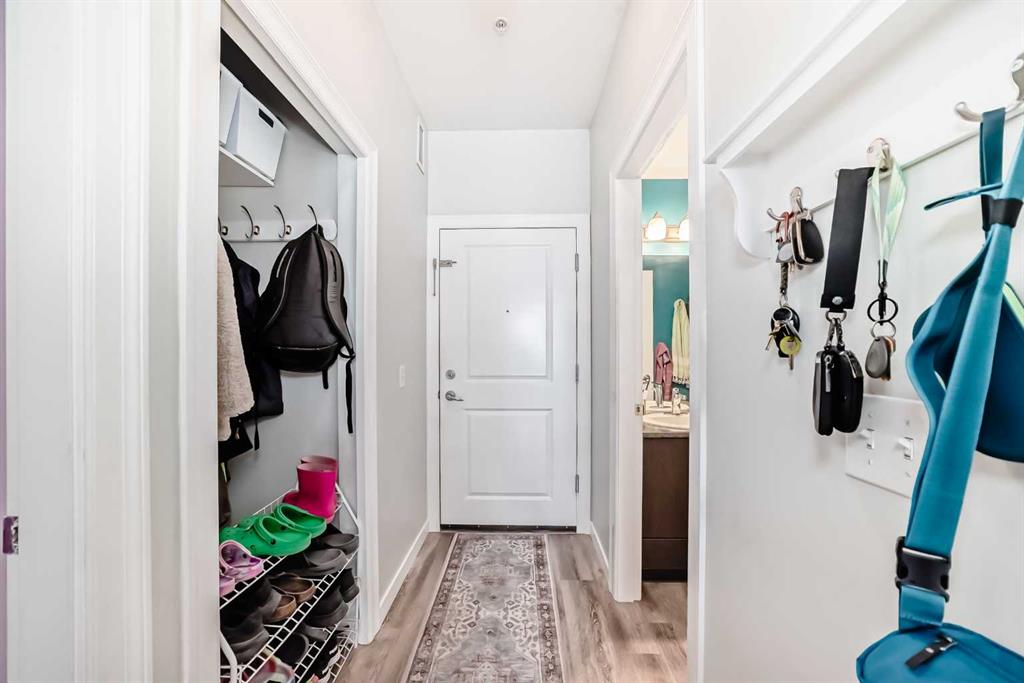 Picture for 101, 117 Copperpond Common SE