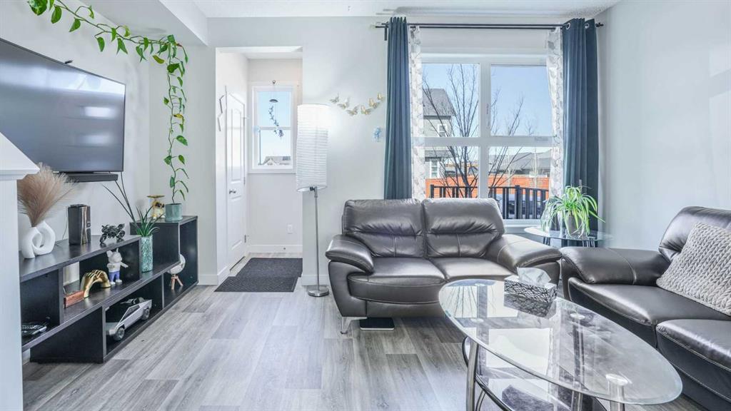 Picture for 100 Carringvue Way NW