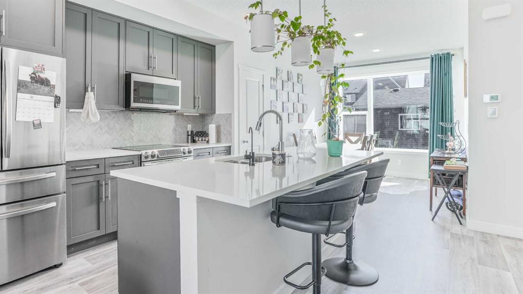 Picture for 100 Carringvue Way NW