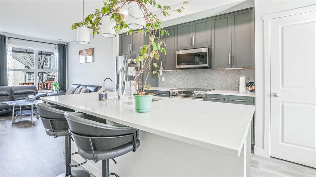 Picture for 100 Carringvue Way NW