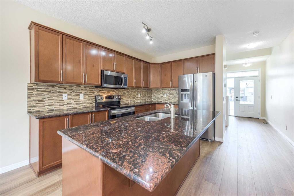 Picture for 28 Cityscape Gardens NE