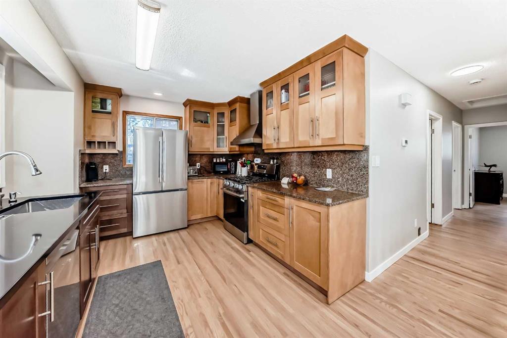 Picture for 5007 Vallance Crescent NW