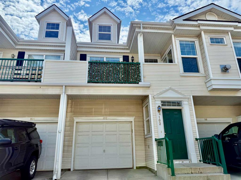 Picture for 102 Prestwick Gardens SE