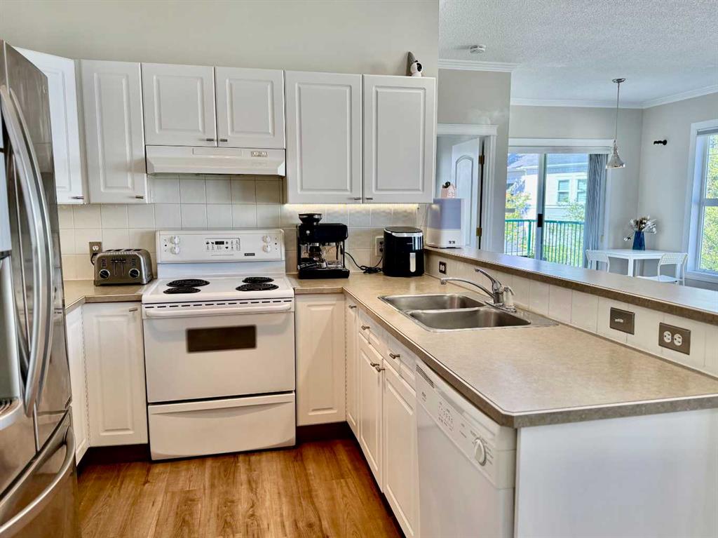 Picture for 102 Prestwick Gardens SE