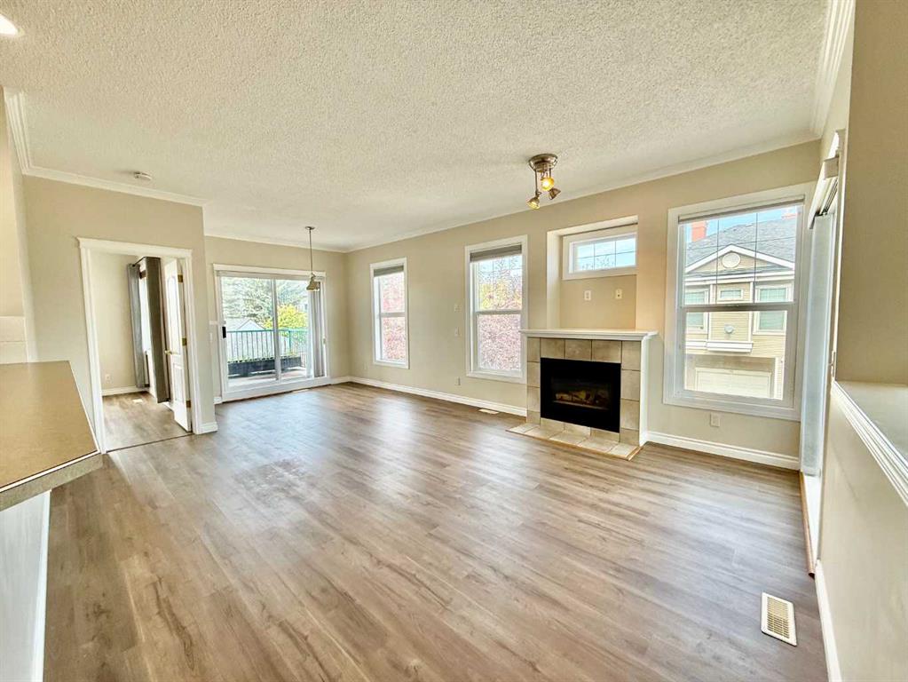 Picture for 102 Prestwick Gardens SE