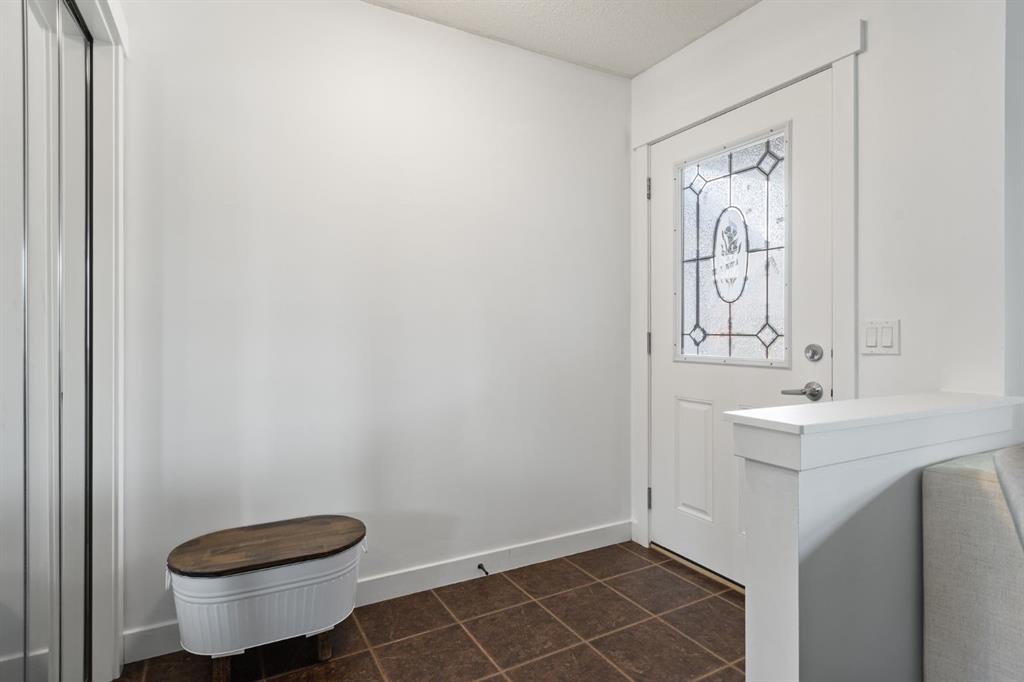 Picture for 14 Luxstone Point SW
