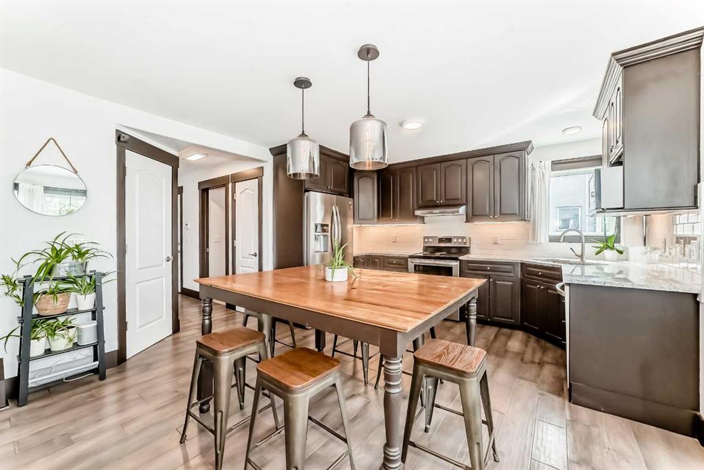 Picture for 37 LAKESIDE GREENS Close 