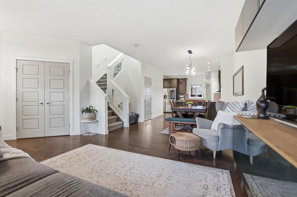 Picture for 33 Redstone Common NE