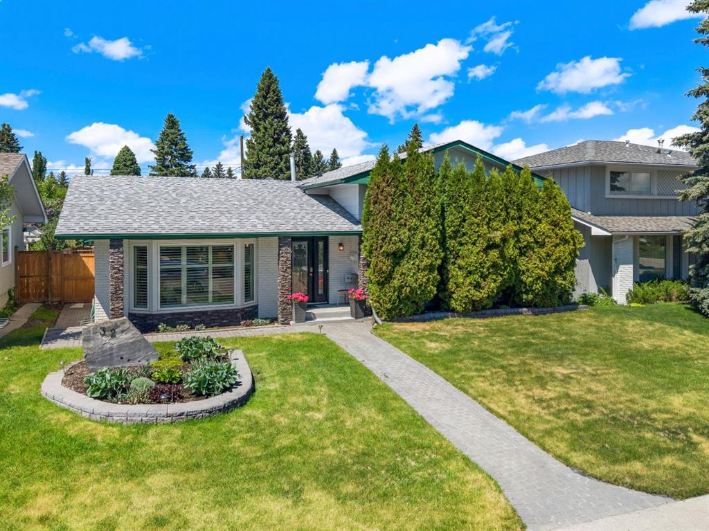 Picture for 32 Lake Crimson Close SE