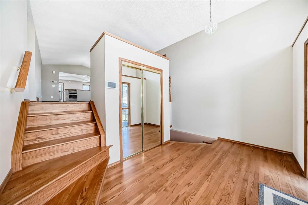 Picture for 96 Arbour Ridge Way NW