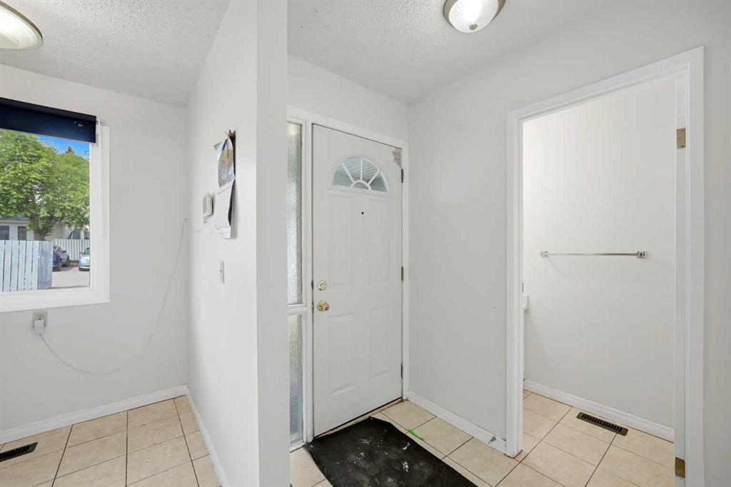 Picture for 409 Georgian Villas NE