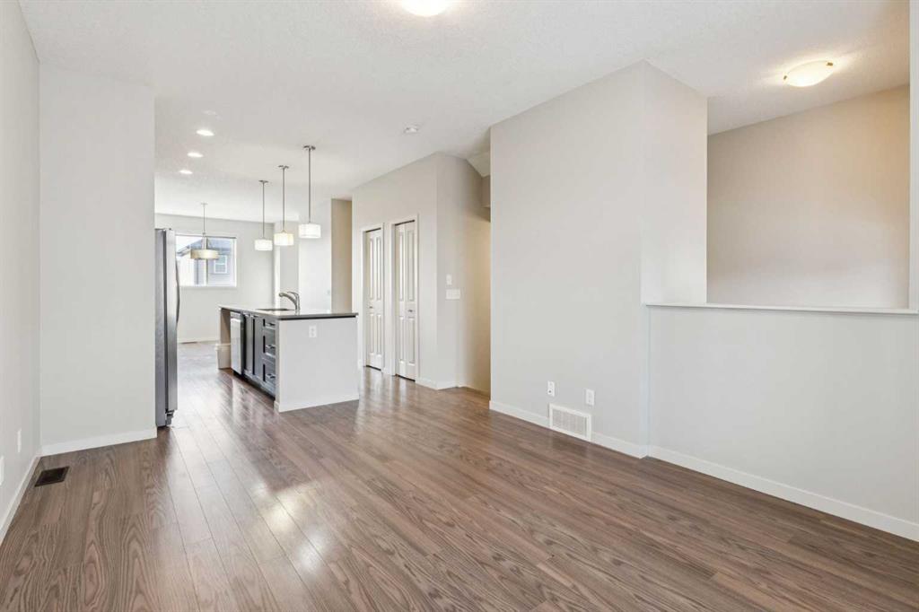 Picture for 105 Copperpond Row SE