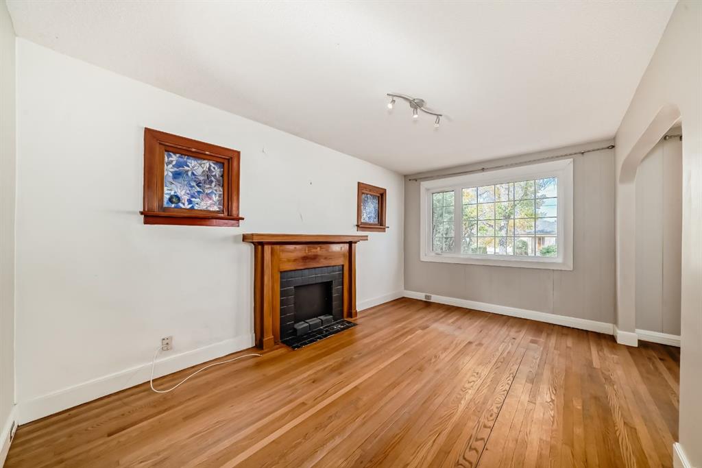 Picture for 319 11 Avenue NE https://www.cirrealty.ca/reb/creb/88/A2263388_18.jpg