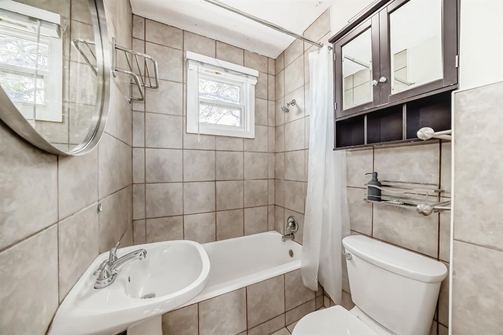 Picture for 319 11 Avenue NE https://www.cirrealty.ca/reb/creb/88/A2263388_25.jpg