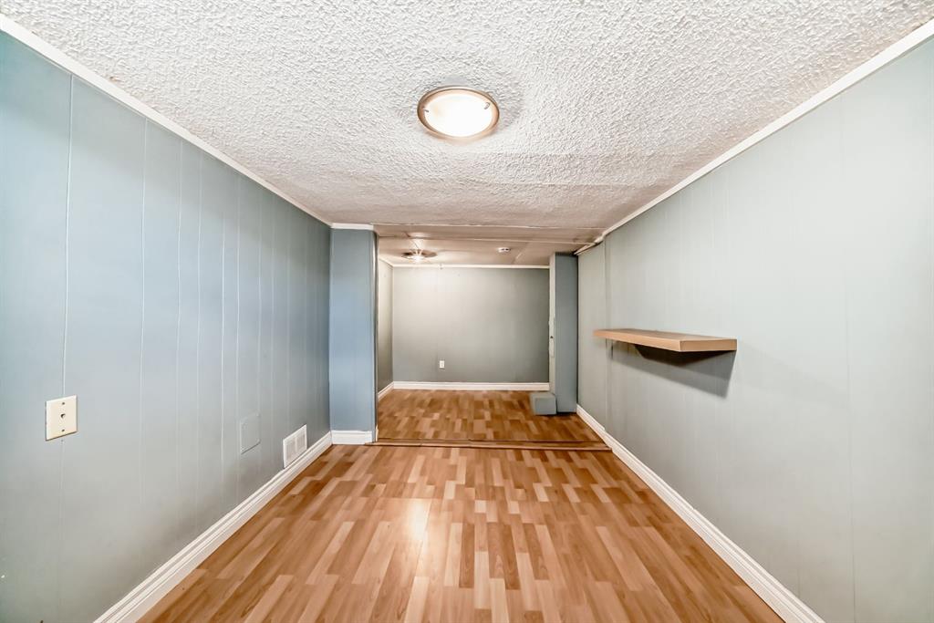 Picture for 319 11 Avenue NE https://www.cirrealty.ca/reb/creb/88/A2263388_35.jpg
