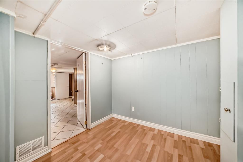 Picture for 319 11 Avenue NE https://www.cirrealty.ca/reb/creb/88/A2263388_37.jpg