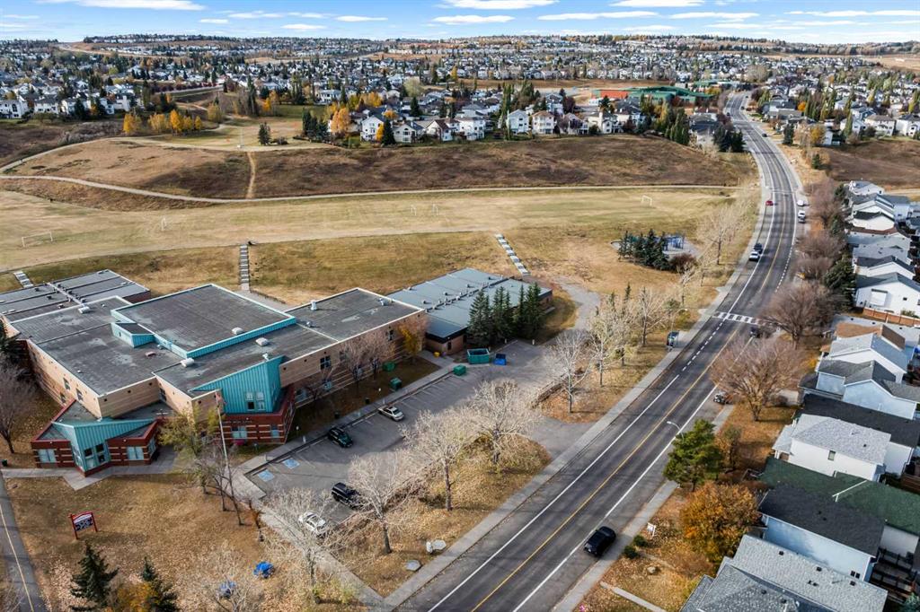 Picture for 92 Hidden Spring Place NW https://www.cirrealty.ca/reb/creb/88/A2265988_42.jpg