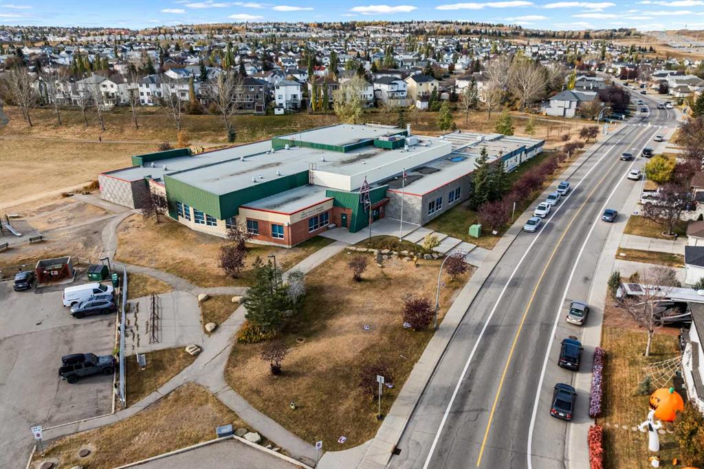 Picture for 92 Hidden Spring Place NW https://www.cirrealty.ca/reb/creb/88/A2265988_44.jpg