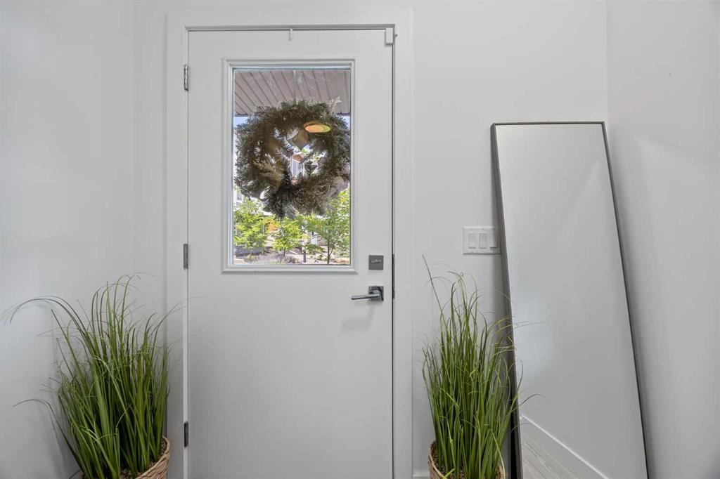 Picture for 802, 335 Creekside Boulevard SW