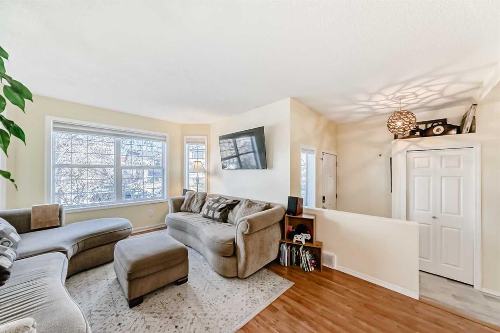 Picture for 221 Covehaven Road NE