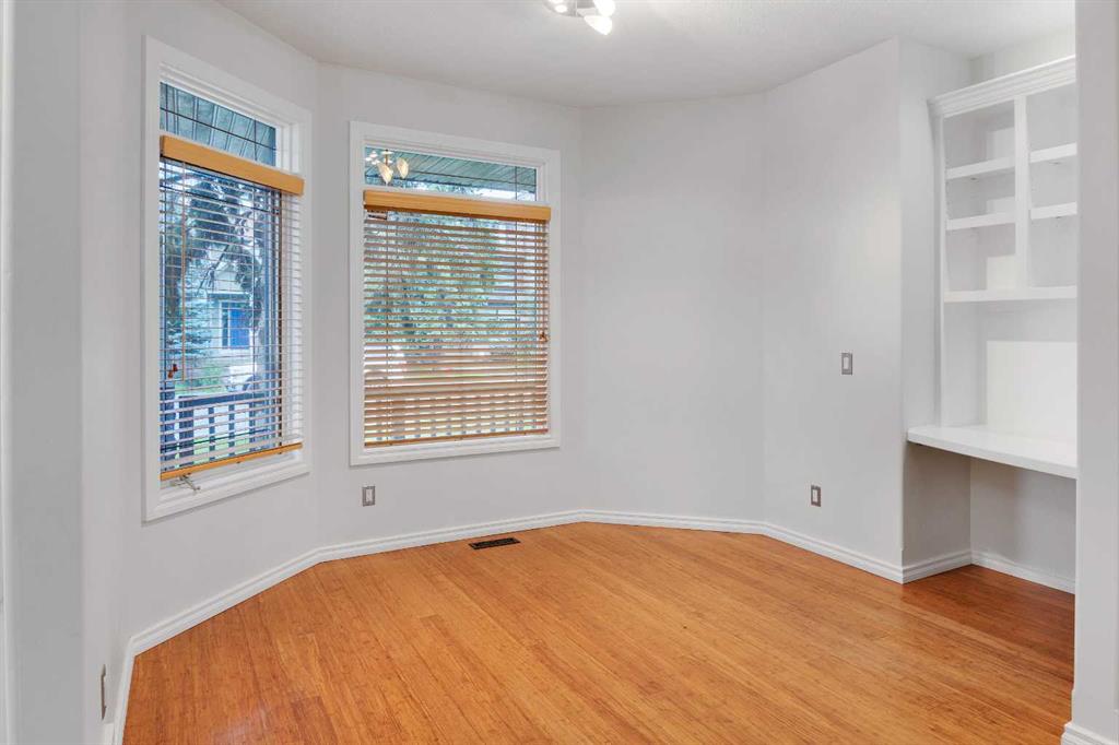 Picture for 2445 32 Avenue SW