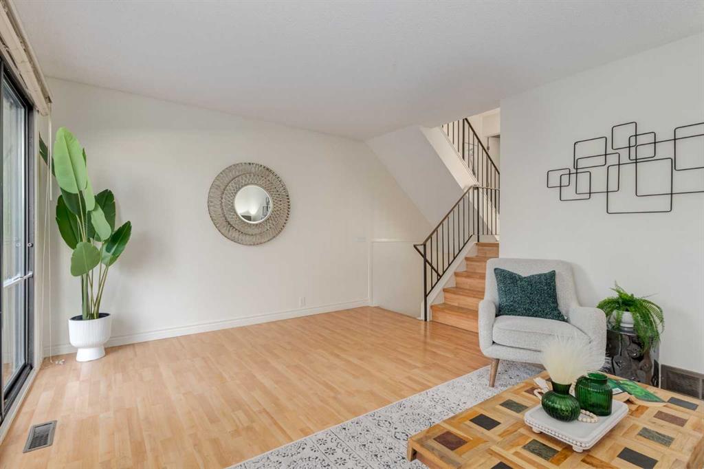 Picture for 116 Point Drive NW