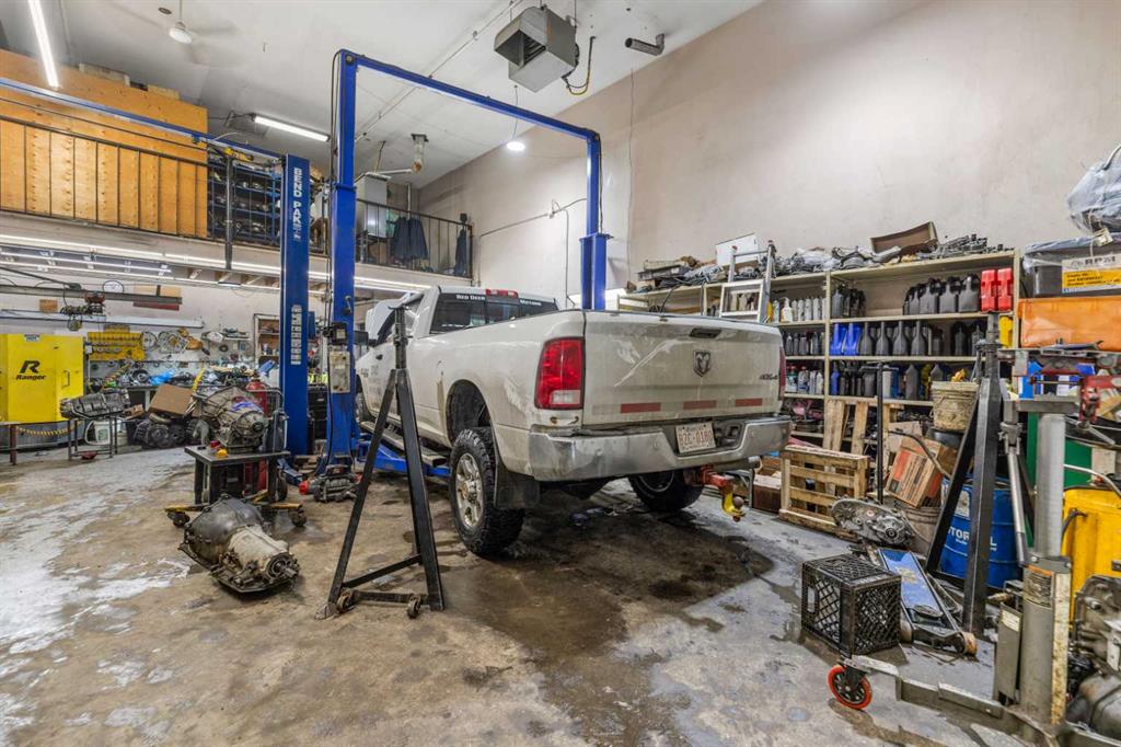 Picture for 601, 3208 8 Avenue NE