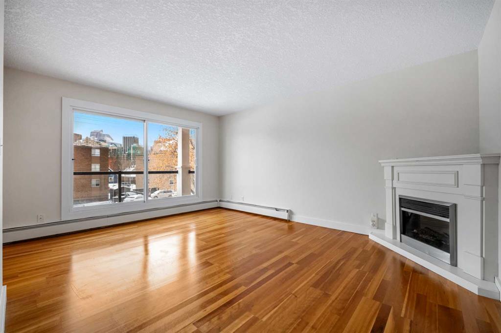 Picture for 302, 927 2 Avenue NW