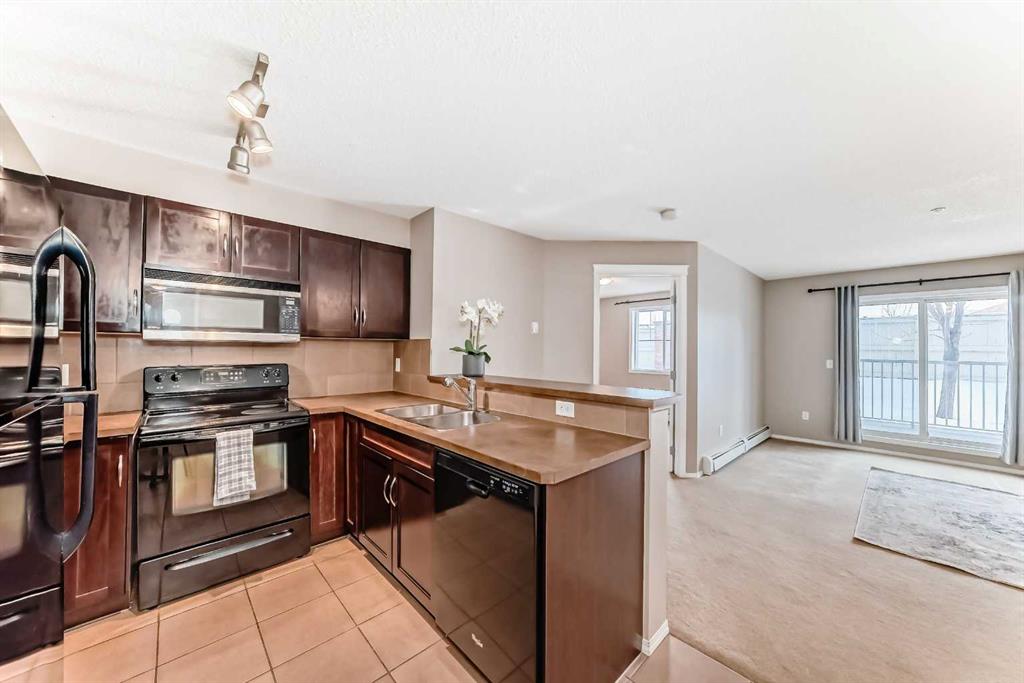 Picture for 5103, 69 COUNTRY VILLAGE Manor NE