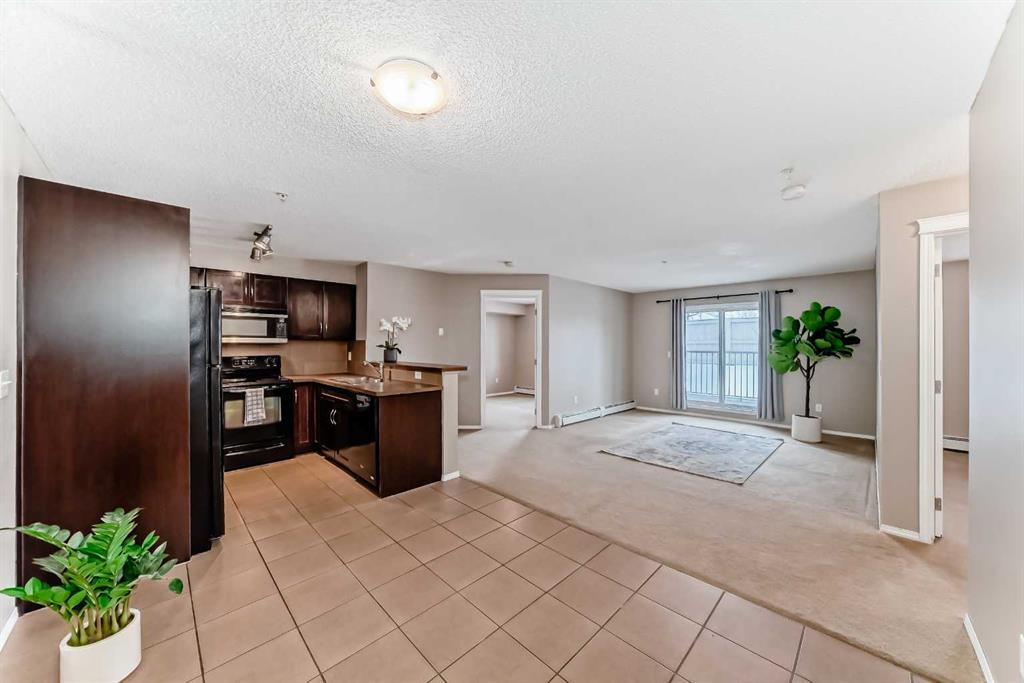 Picture for 5103, 69 COUNTRY VILLAGE Manor NE