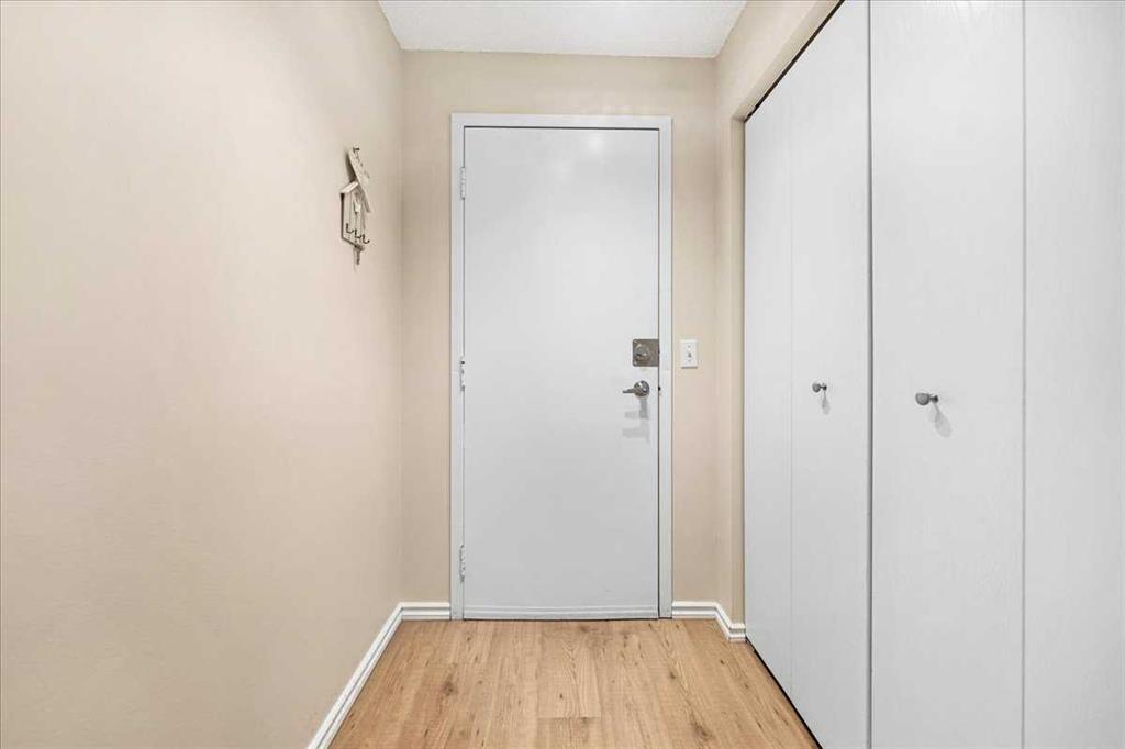 Picture for 206, 630 57 Avenue SW