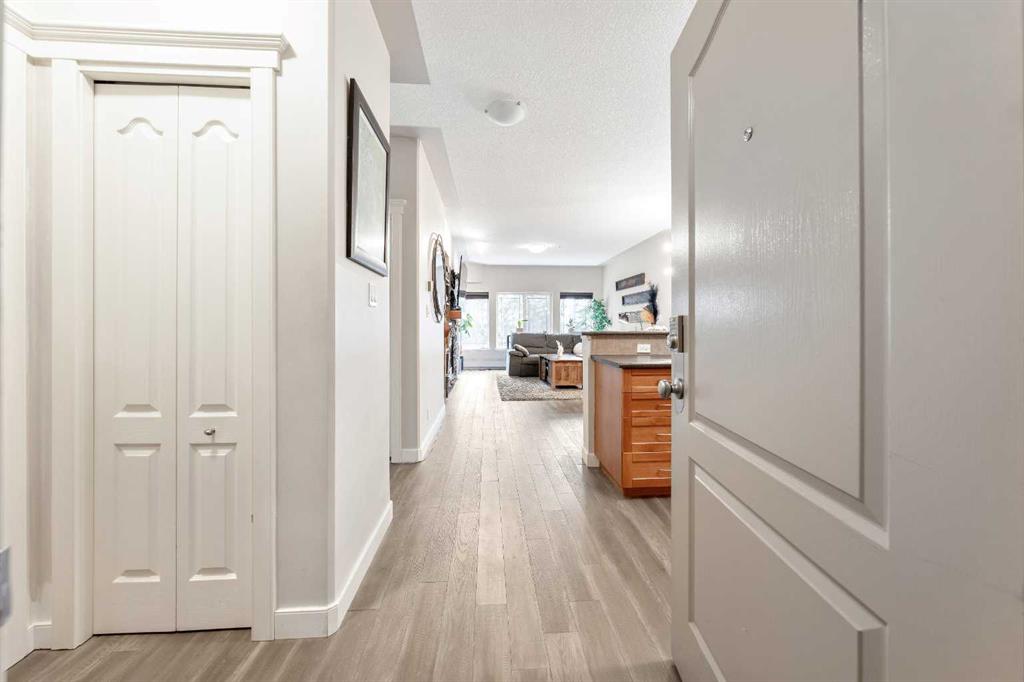 Picture for 206, 10 Discovery Ridge Close SW