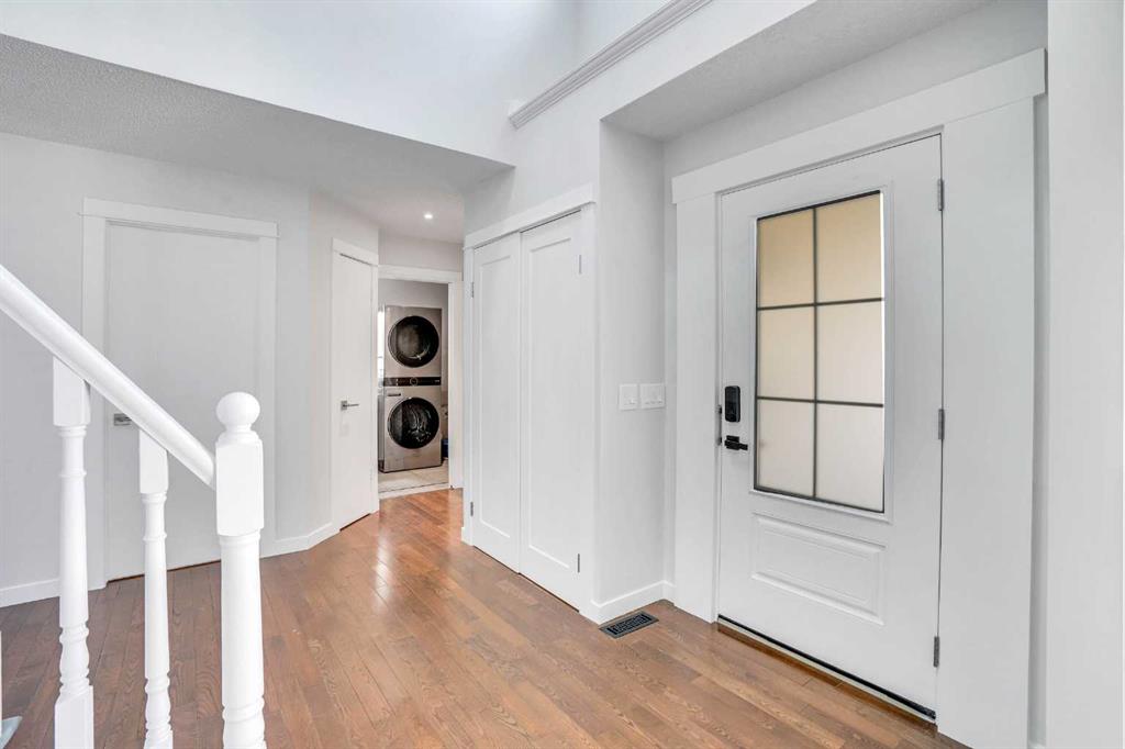 Picture for 73 Riverview Close SE