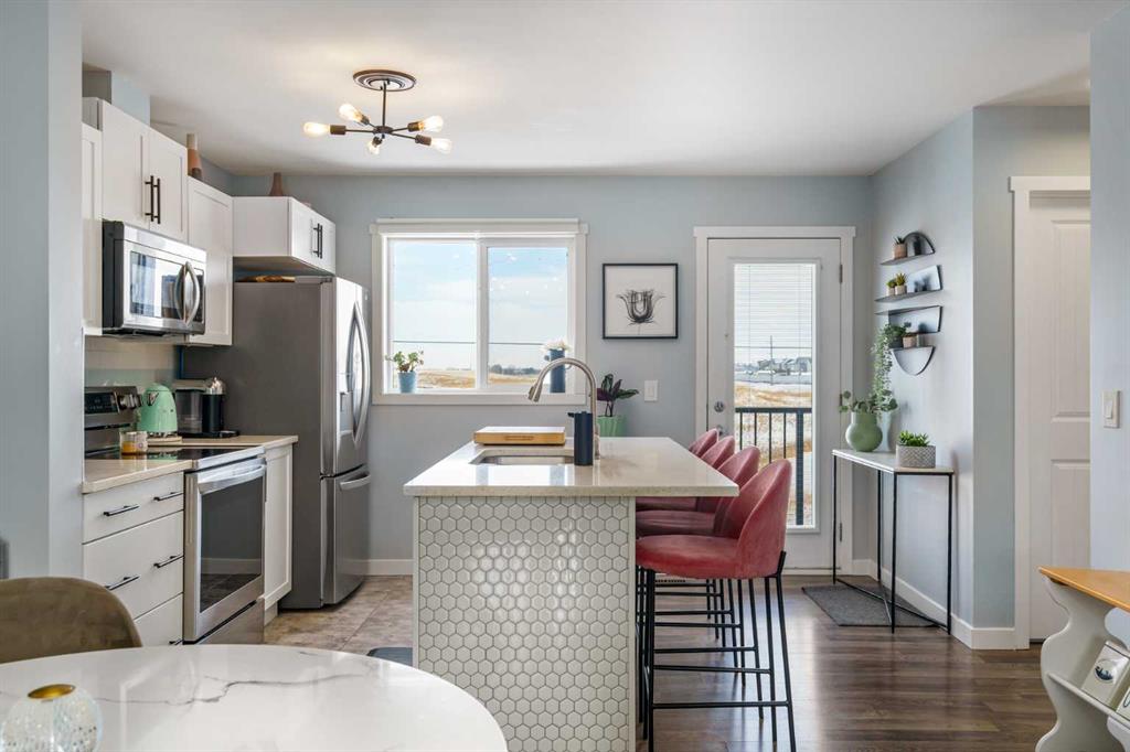 Picture for 381 Copperpond Landing SE