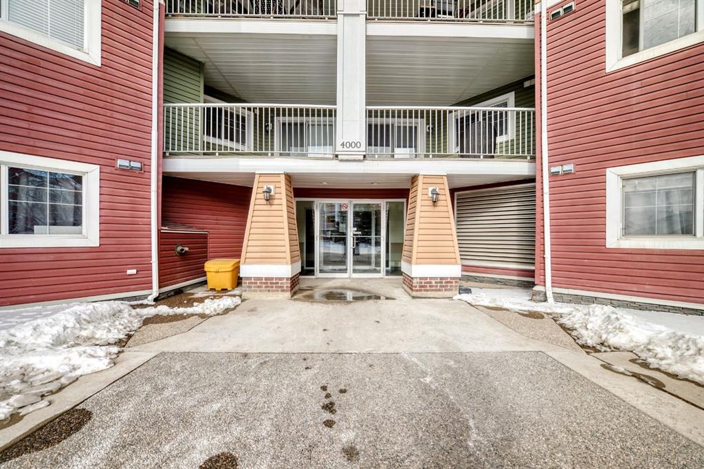 Picture for 4425, 10 Prestwick Bay SE